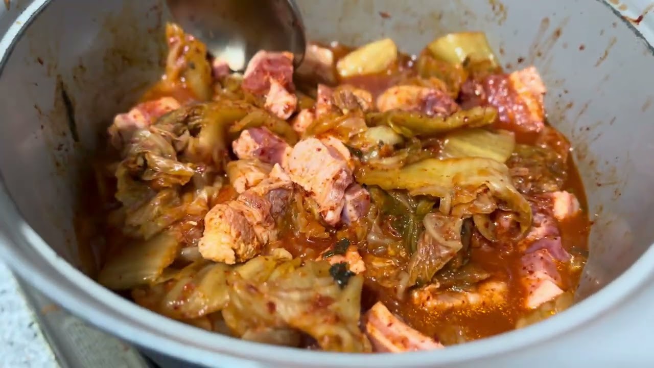 묵은지 김치찌개 뚝딱 만들기