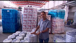 مصنع فلسطيني ينتج أوراقًا صحية من سعف النخيل