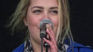 Suzanne Snoek Zingt Papperazi