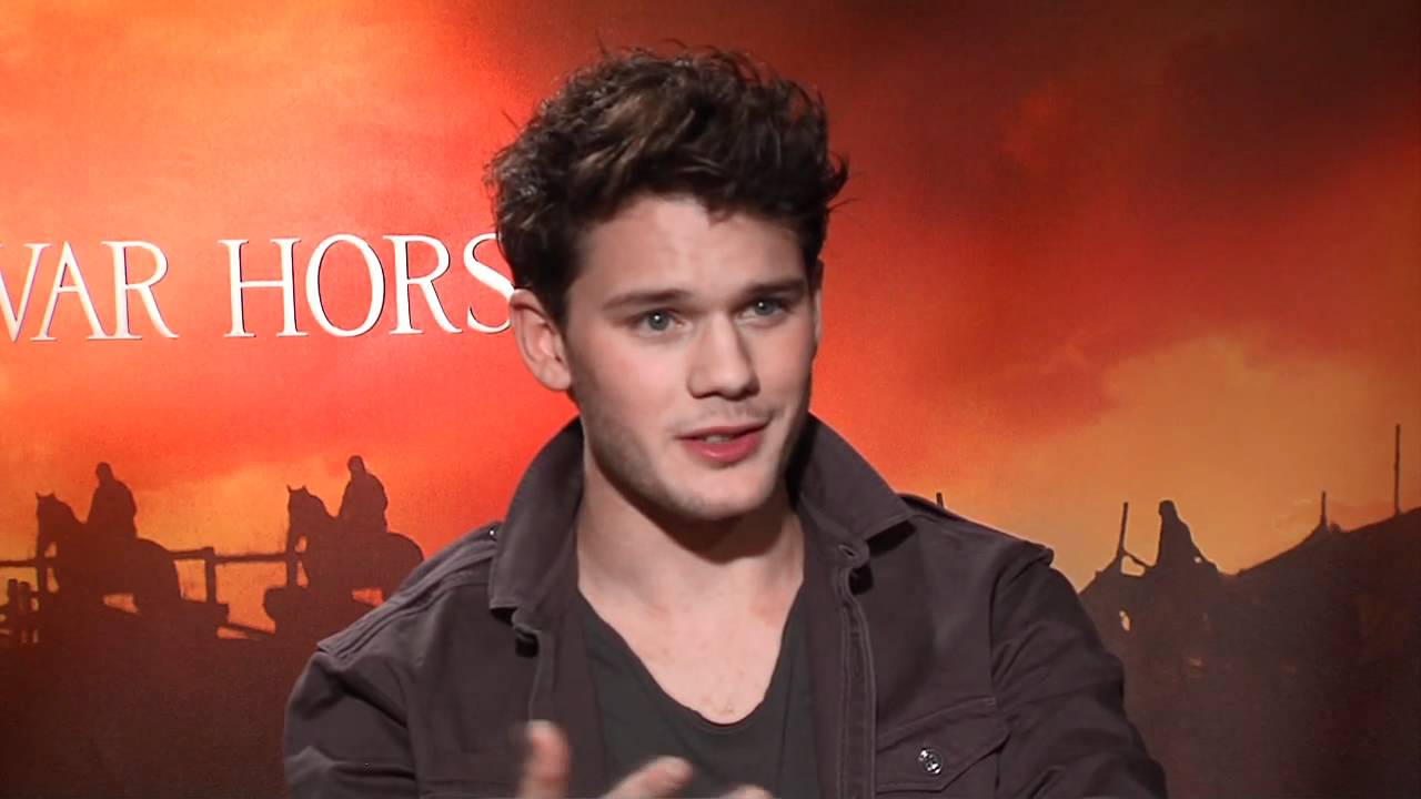 War Horse Interview With Jeremy Irvine And Emily Watson Youtube