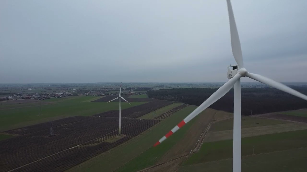 Elektrownie wiatrowe w Chojnach i okolicach Grzegorzewa z drona