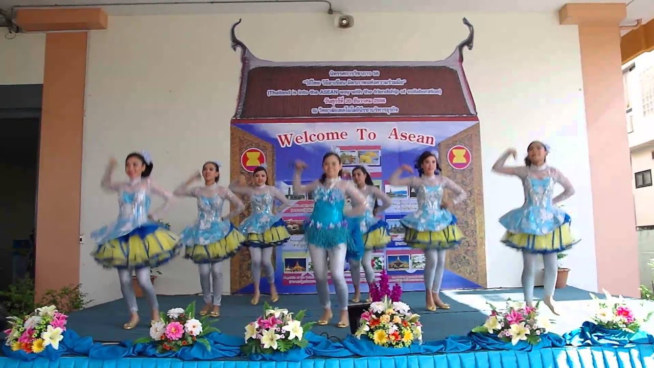 การแสดงวงดนตรีลูกทุ่งชุด"นักรบนิรนาม" โรงเรียนหนองจอกพิทยานุสรณ์