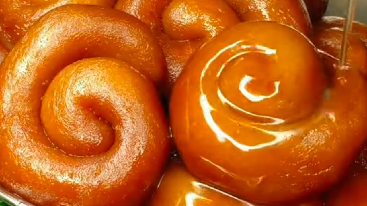 আটা দিয়েও মিষ্টি হয় না দেখলে বিশ্বাসই হবে না। আর আসল কথায় এটাকে আমি হাফ কাপ আটা দিয়ে তৈরি করেছি