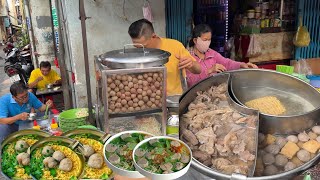 So Yummy! Famous Beef Ball Noodles - Vietnamese Street Food