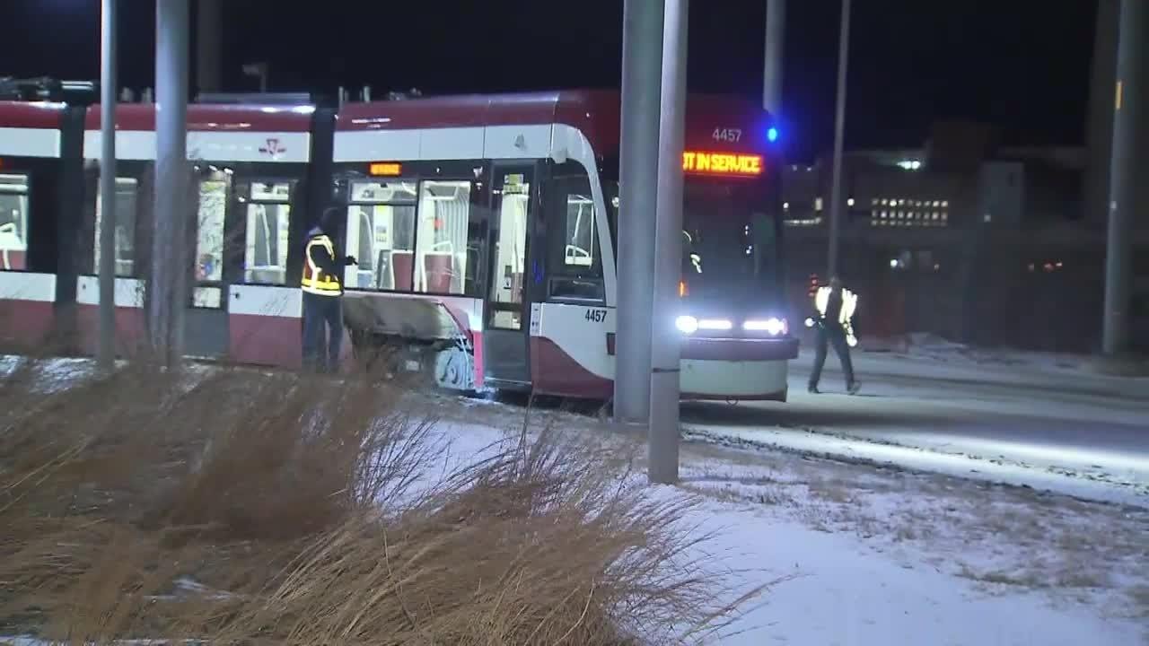 TTC Workers Clear Tracks At Leslie Barns YouTube TTC Workers Clear Tracks At Leslie Barns YouTube
