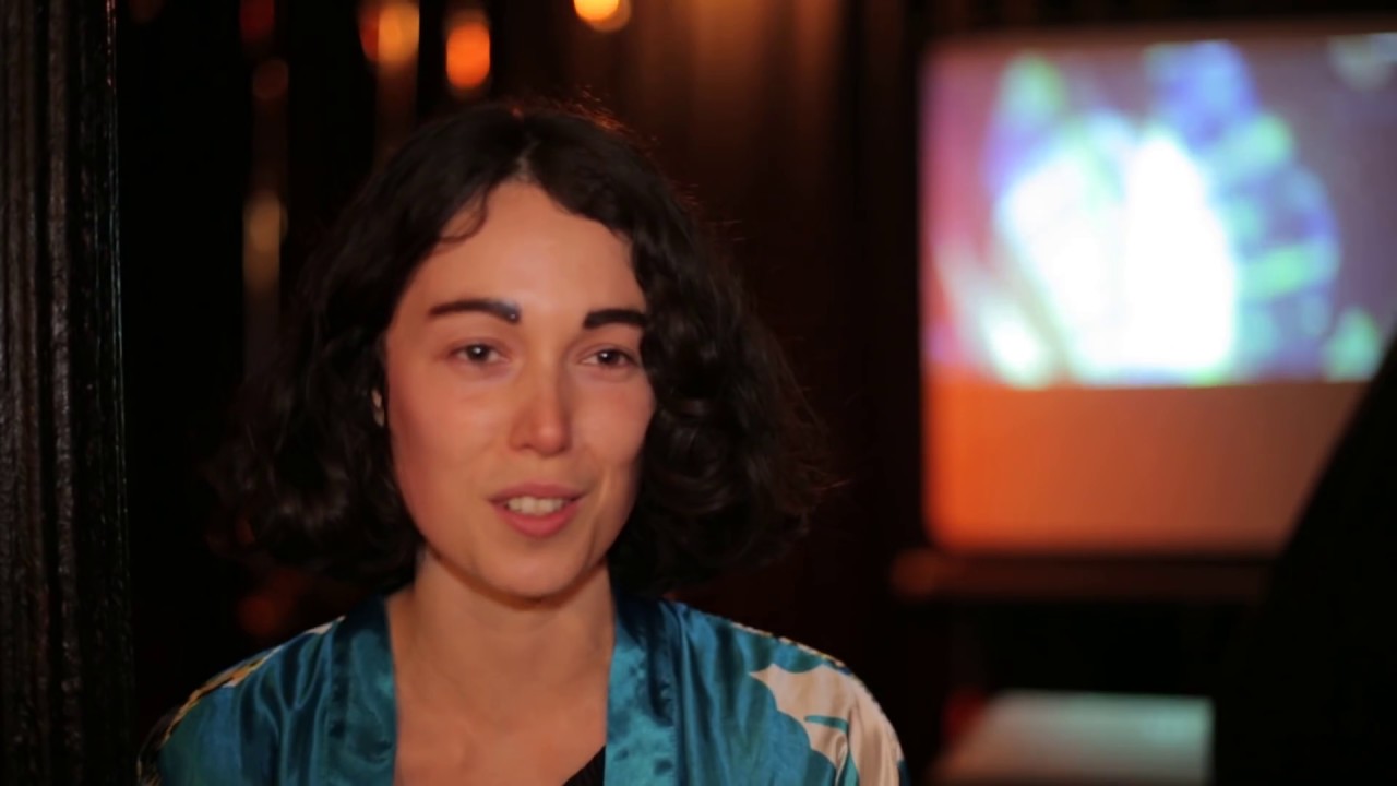 Kelly Lee Owens unravels her weird world - YouTube