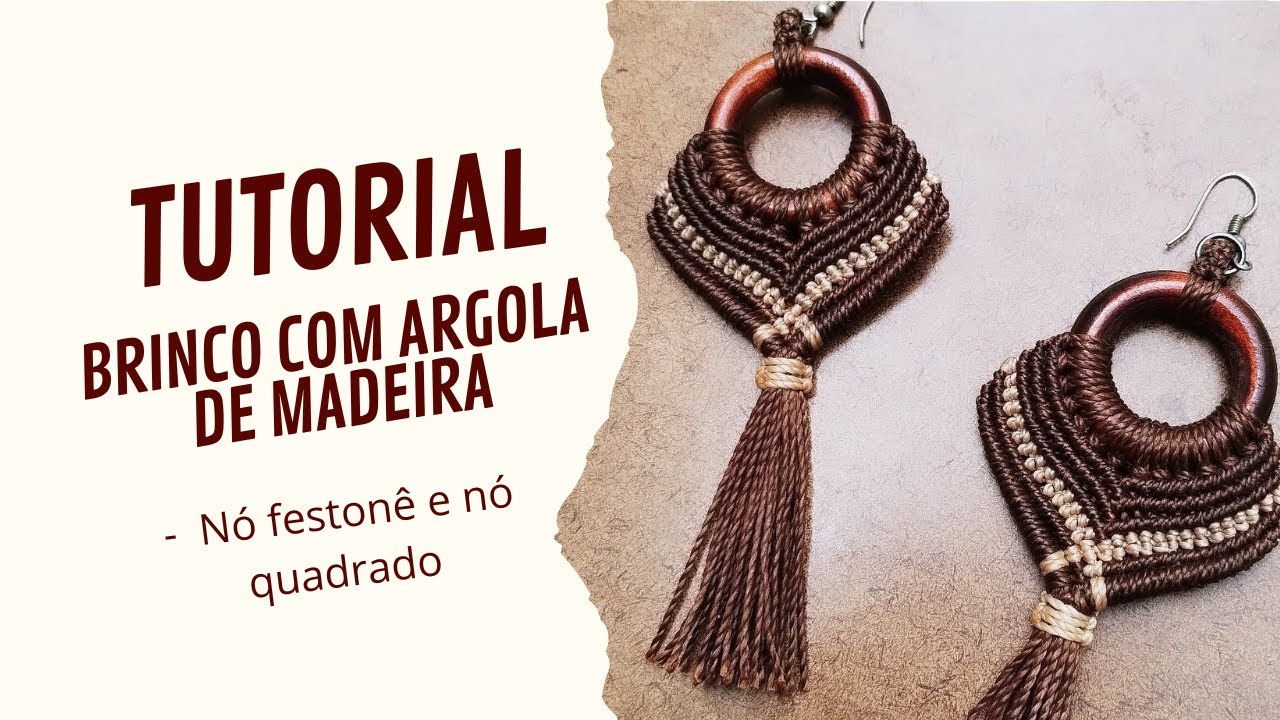 Brinco em macramê com argola de madeira