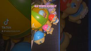 GLO WORMS HAVING IT!