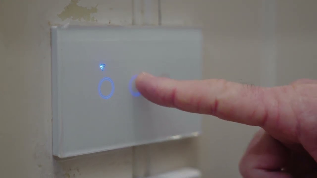 BRILLIANT SMART Calor 3 in 1 Bathroom Heater. SKU:21704/05 - YouTube