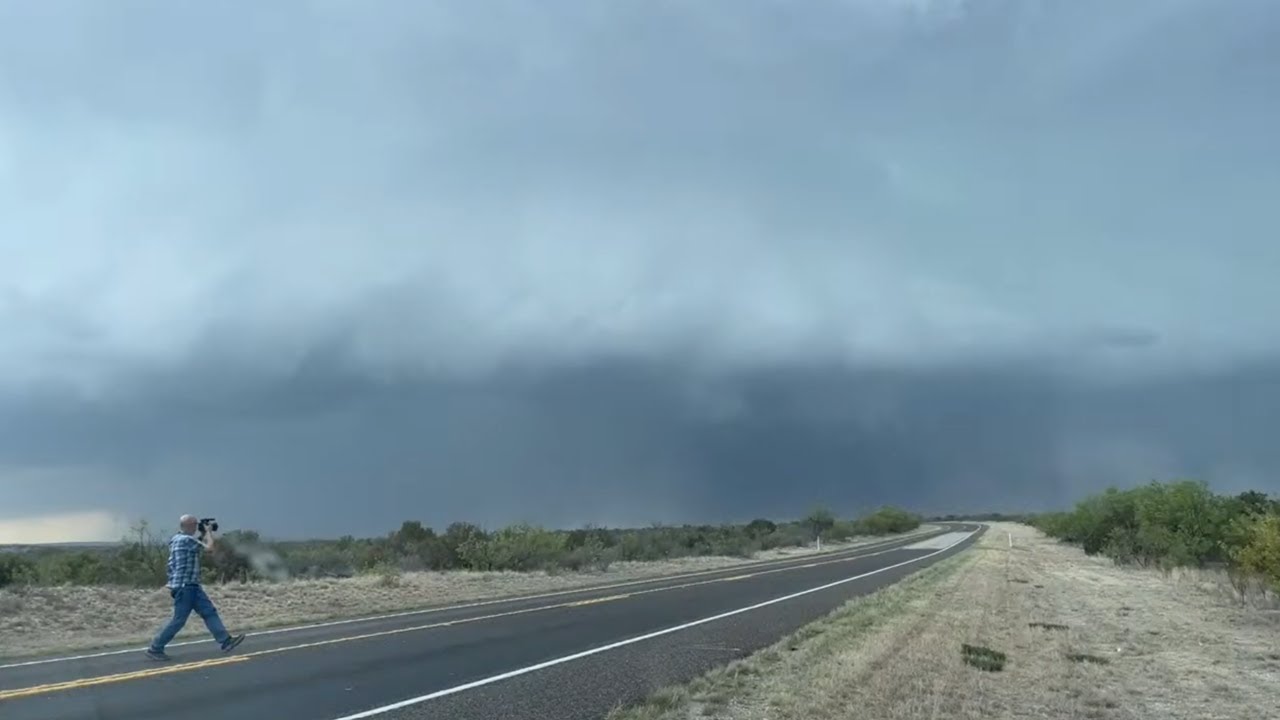 HUNTING BIG SUPERCELLS IN THE TEXAS PANHANDLE! - LIVE STORM CHASER (4 ...