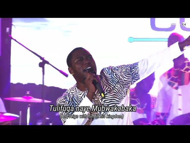 Oli Mugulu with lyrics on screen by Gideon Mulinde & Covenant Music class=
