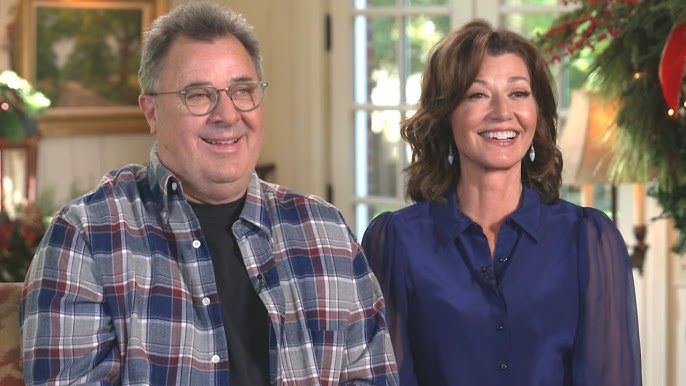Musician Vince Gill surprises community devastated by record flooding -  YouTube