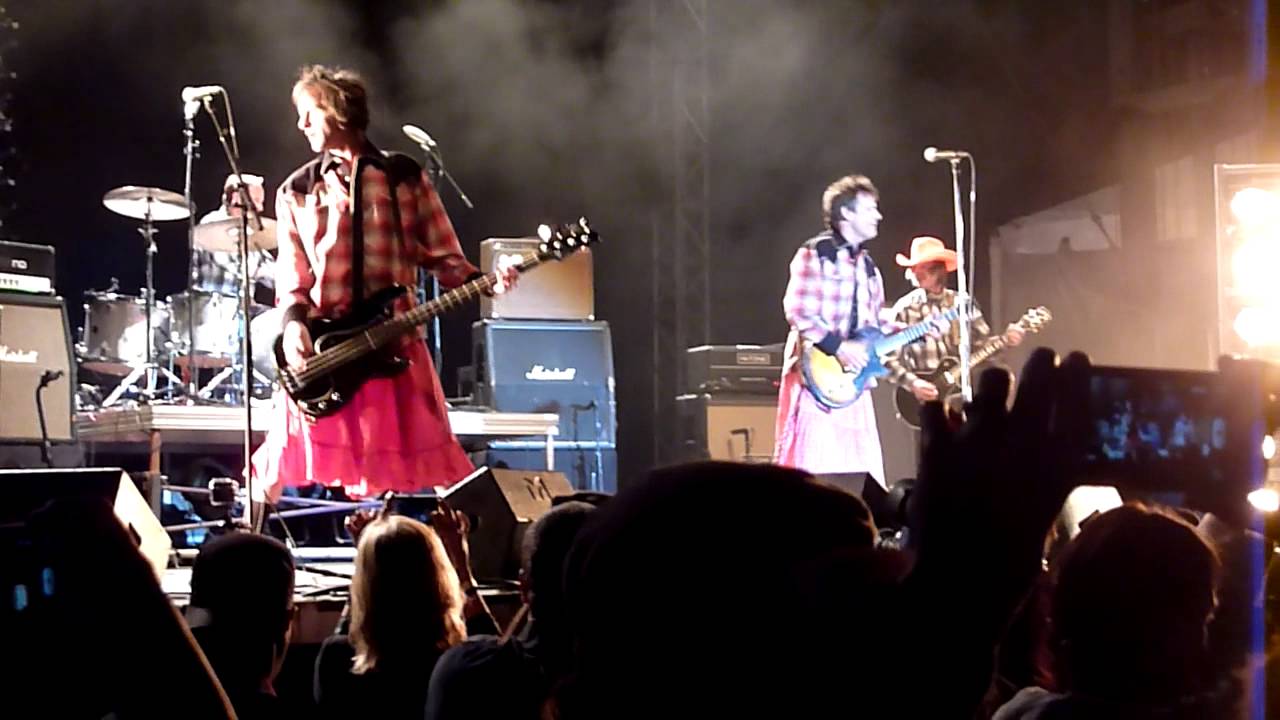 The Replacements - Favorite Thing - Riot Fest Denver 2013 - YouTube