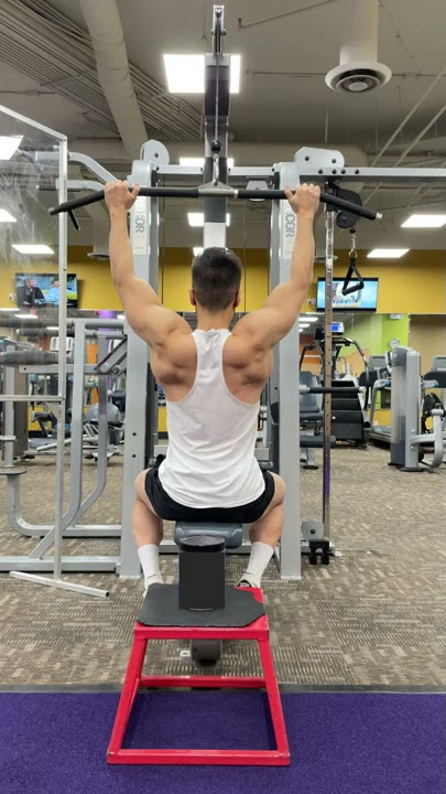 Lat Pulldown Mistakes (KILLING BACK GAINS!)