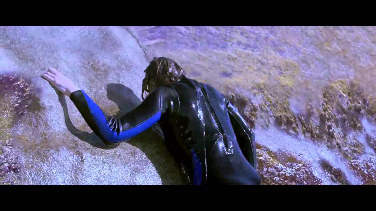 Race To The Rock from the movie, THE REEF - YouTube