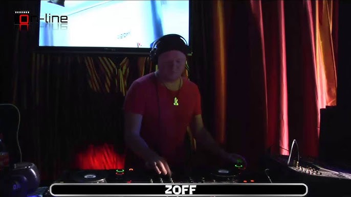 Жас жігіт пен егде әйелдің қолдан жасаған видеосы