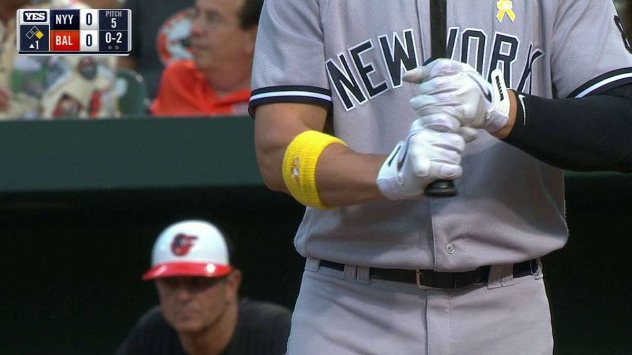 yellow ribbon on phillies uniform