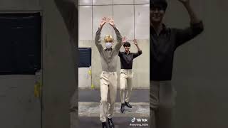 Rowoon joined scream challenge with yootaeyang.. Happy BDay kim Rowoon #rowoon #yootaeyang #sf9 Resimi