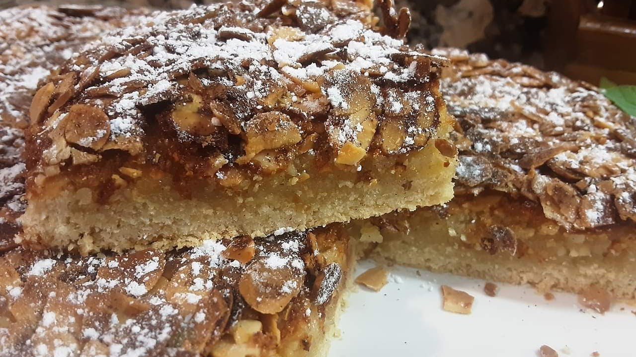 HORNAZO DE HUELVA , PASTEL DE ALMENDRAS  😋