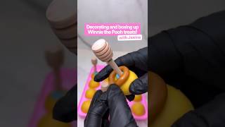 Winnie the Pooh cakepops, pretzels & more decorated with Frosting Sheets (🎥: @sprinkleofsugar on IG)