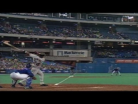 BOS@TOR: Manny Ramirez hits homer into SkyDome's fifth deck
