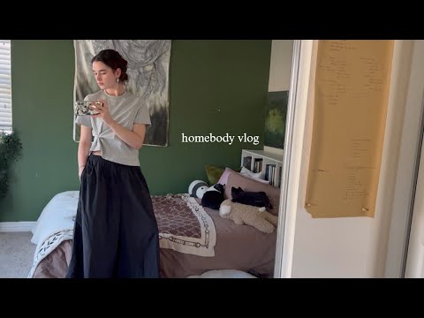 cozy days as a homebody and artist