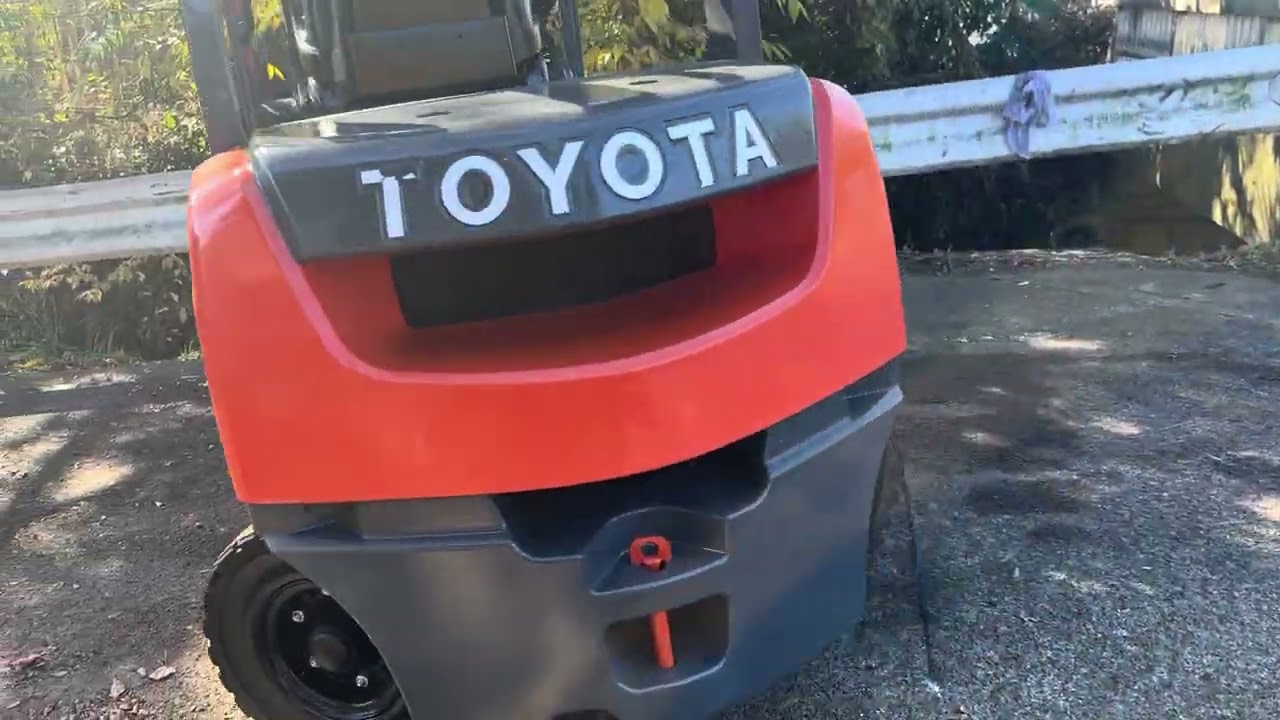 TOYOTA トヨタ 2012年製 ディーゼル 回転フォークリフト MT 車2.5トン 