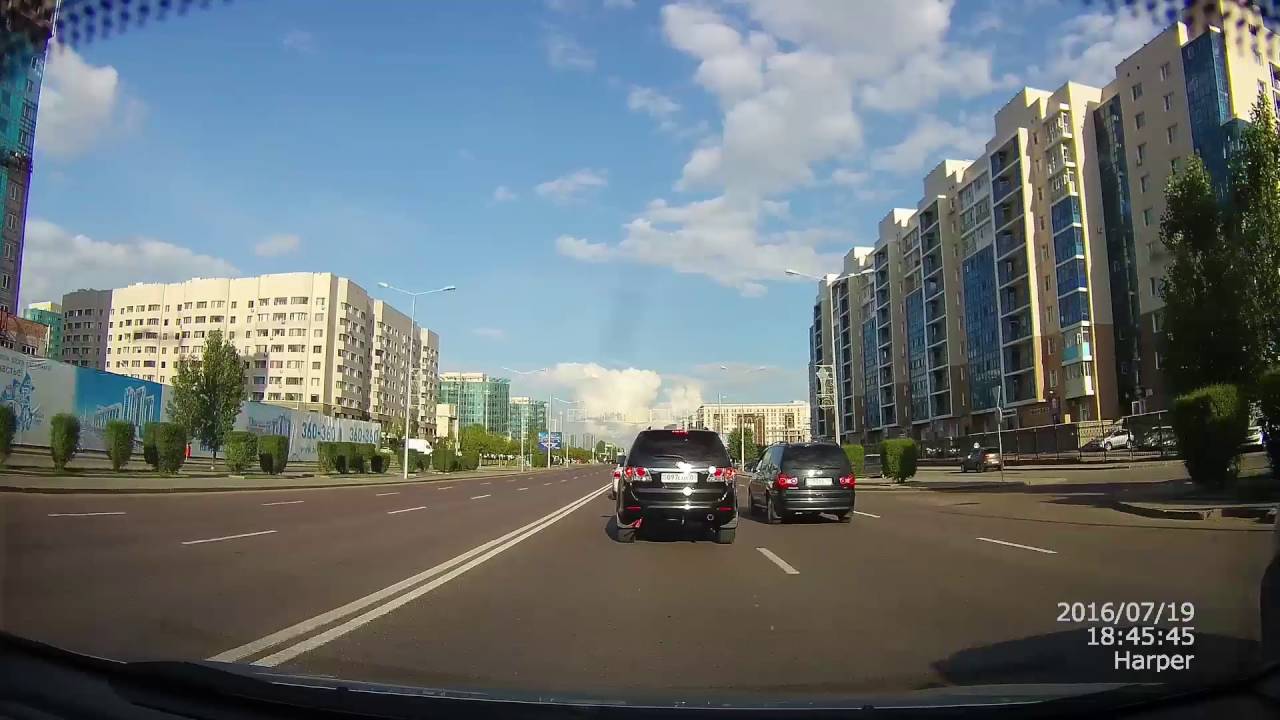 У меня большой Лексус, могу и по встречке всех объехать - Астана - YouTube