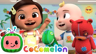 Nina's Toy and Lunch Play! | Nina's Familia! | CoComelon Nursery Rhymes & Kids Songs