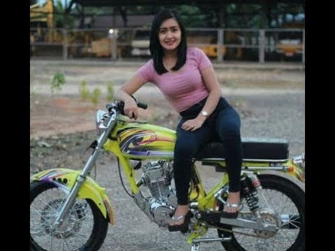 Cewek cantik yg satu ini Hobi Naik HONDA CB HEREX BIKIN 