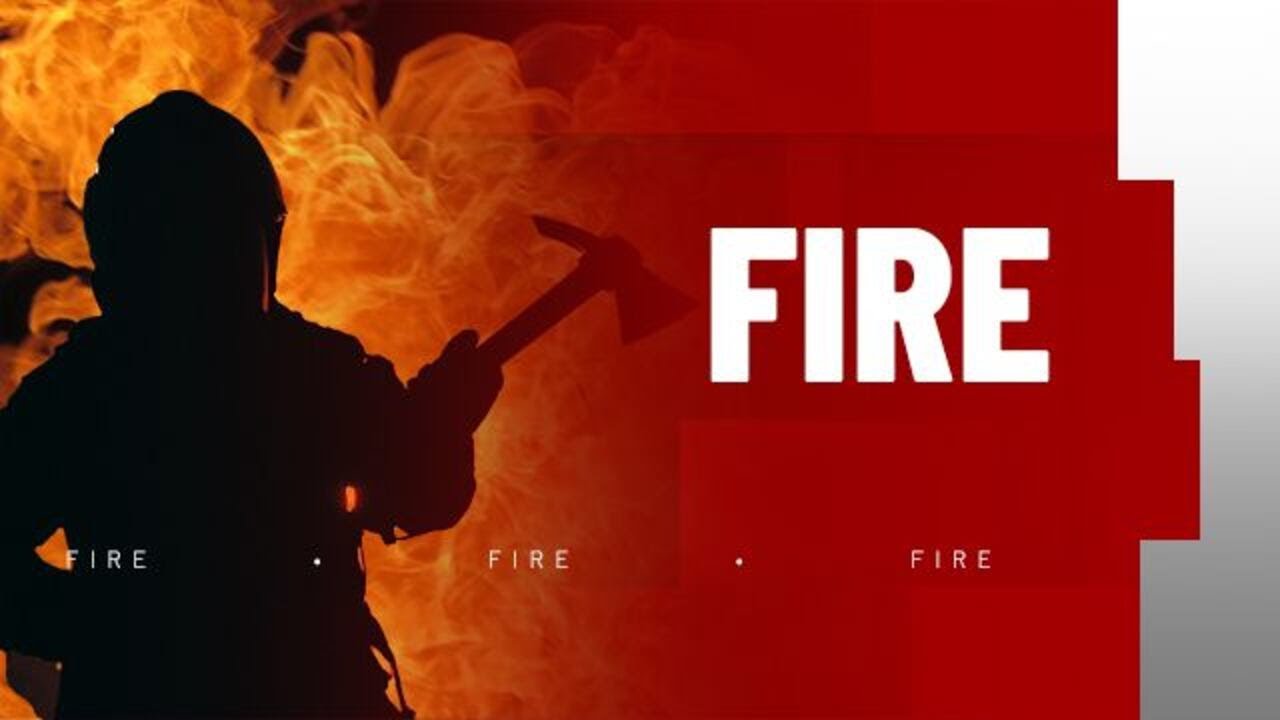 Fire crews respond to apartment fire Tuesday morning - YouTube