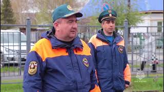 Спасатели МЧС России помогают жителям подтопленных районов