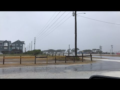 Breaking Weather Damaging winds on shore