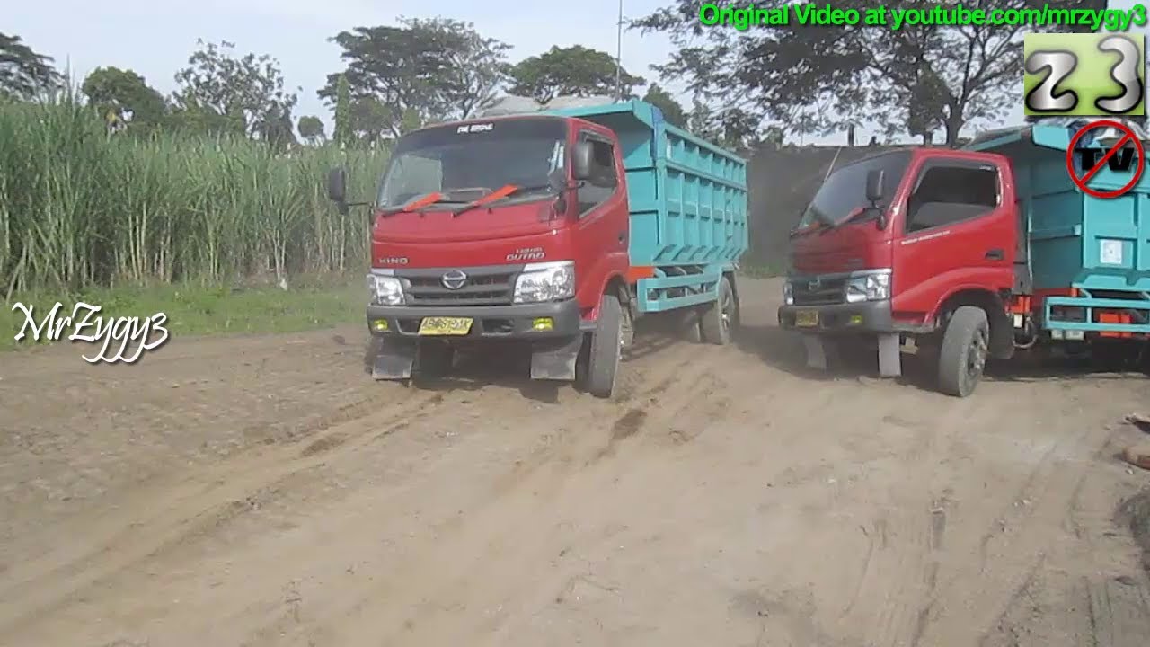 2 Dump Trucks Hino Dutro Stuck YouTube