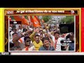 ढोल नगाड़ों के साथ पटाखे फोड़,एक दूसरे को मिठाई खिलाकर जीत कह जश्न मनाया