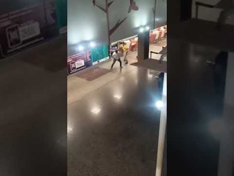 Vídeo mostra briga entre dois homens no Aeroporto de Rio Branco