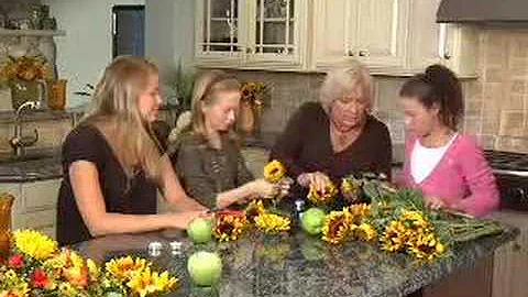 Thanksgiving Table Setting with Julie Mulligan