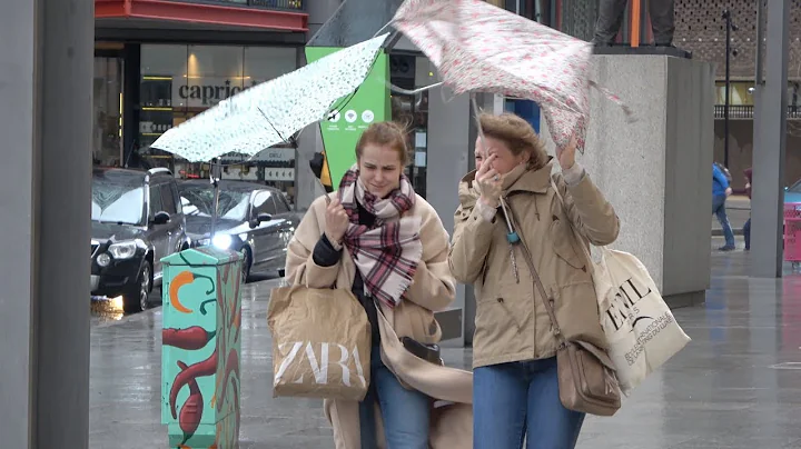 Storm Dennis hits London, strong winds causing pro...
