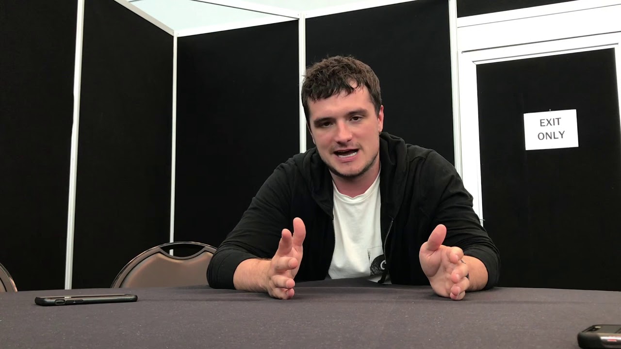 NYCC 2018: Josh Hutcherson Interview for Future Man - YouTube