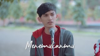 MENEMUKANMU - SEVENTEEN ( Ipank Yuniar ft. Sabyk Cover & Lirik )