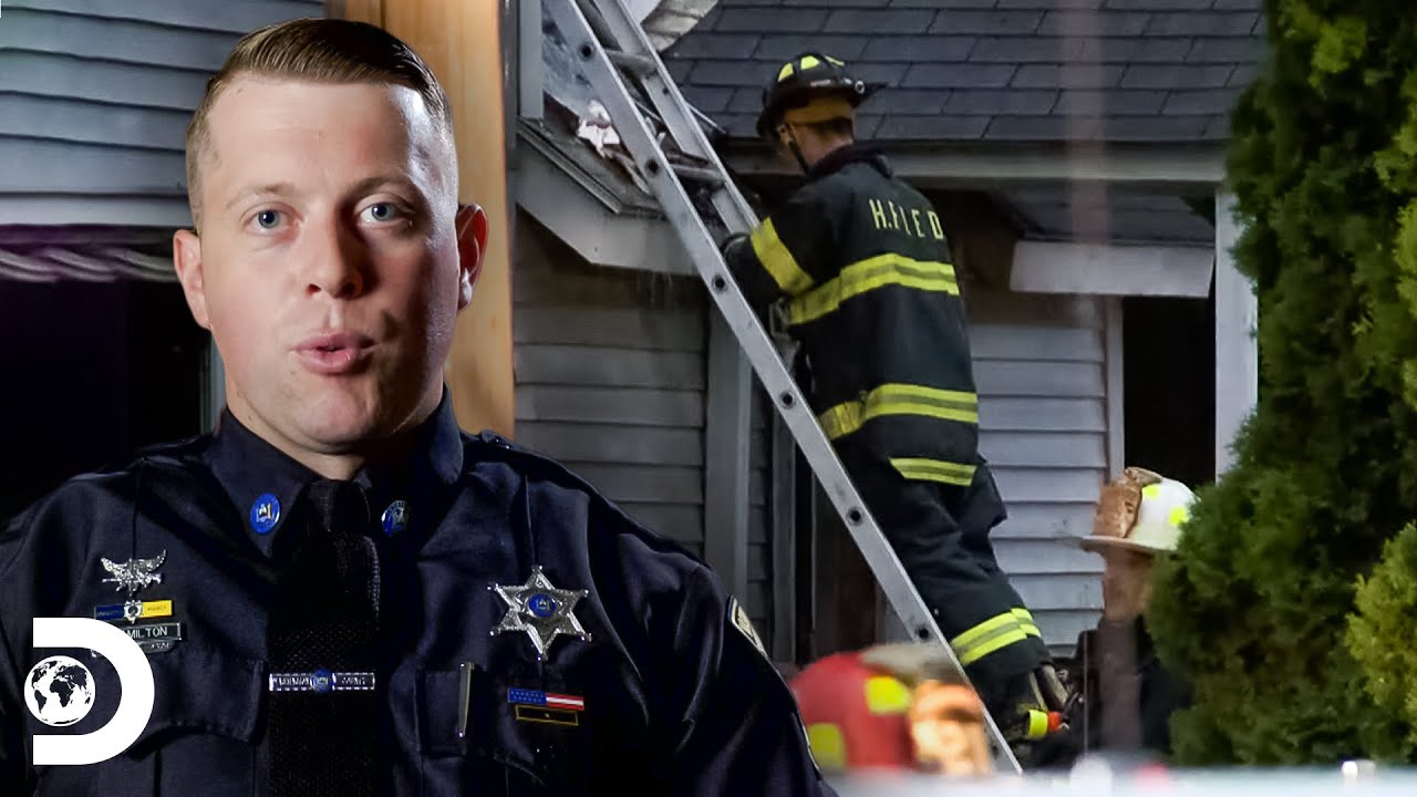 Oficiales intentan un rescate en un incendio | Mirada Policial | Discovery Latinoamérica