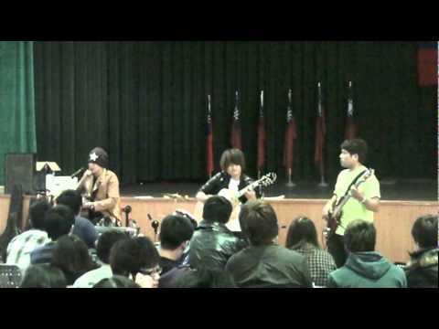 新莊吉他18屆小表演-Creep
