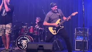 Blue Bucks - Nám to dávej