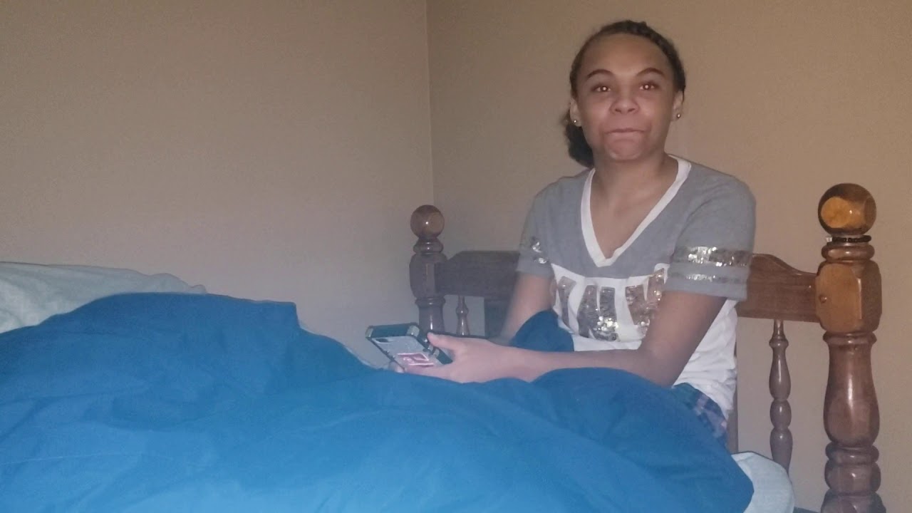 Clean belly button? - YouTube