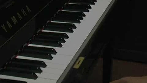 Crossing the Thumb to Shift or Extend Hand Position