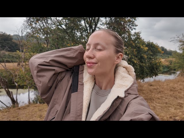 HELLO SEPTEMBER | welcoming autumn, B&M shopping, baking banana bread + cosy home days