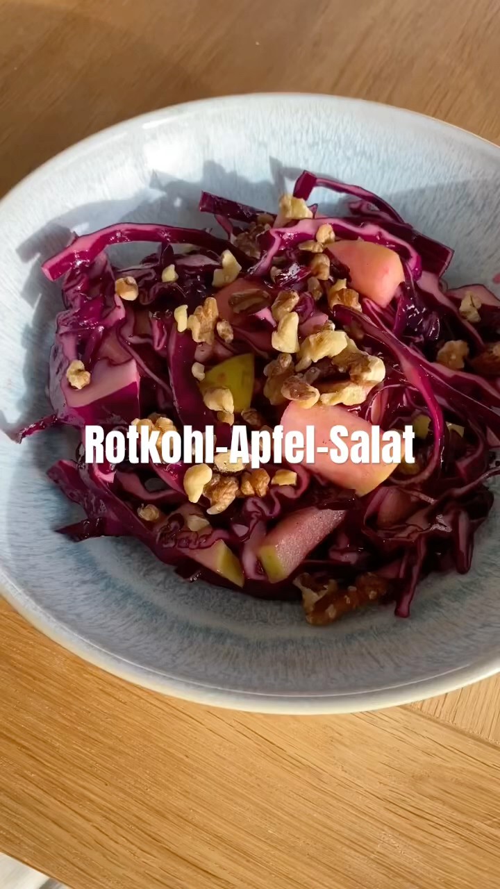 Weihnachtlicher Rotkohl Salat - YouTube