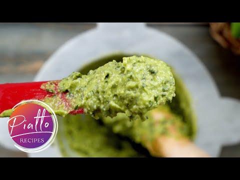 How to Make PESTO with Mortar and Pestle | Authentic Pesto alla Genovese Recipe | ジェノベーゼソース