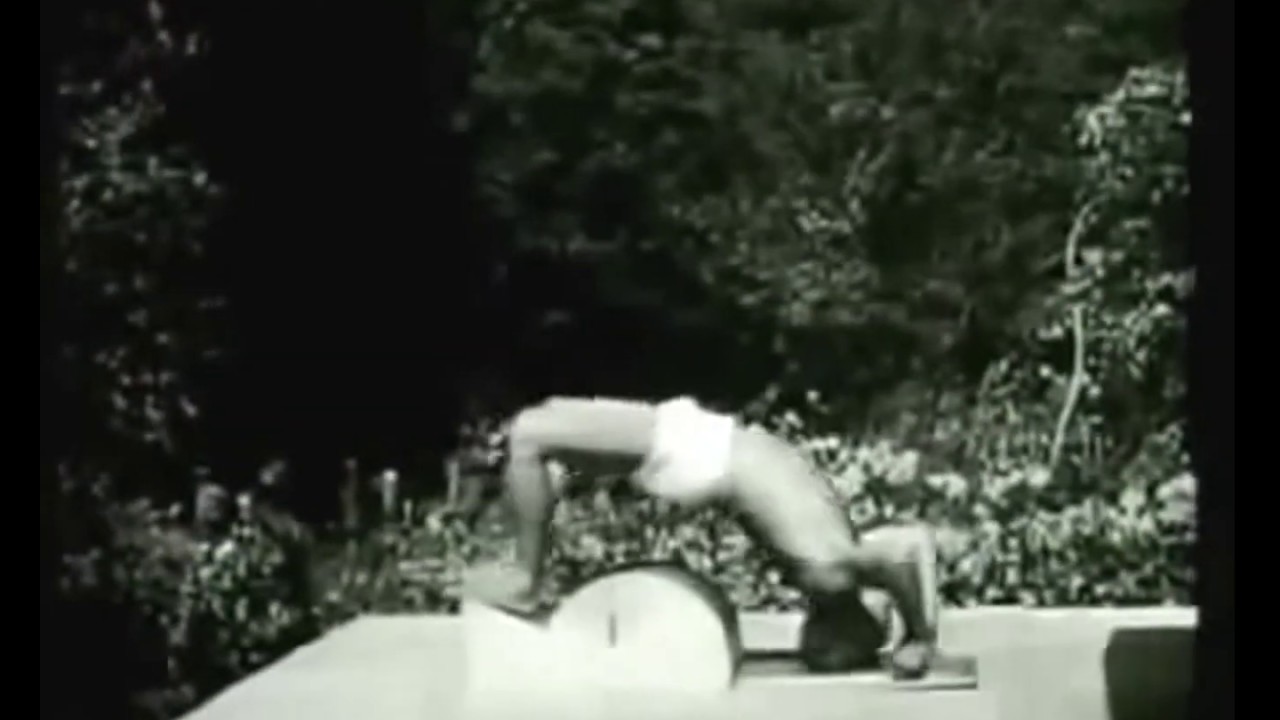 Spine Corrector exercices Joseph Pilates YouTube