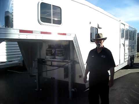 2009 featherliteHorse trailer live in quarters at Billy Howell Ford